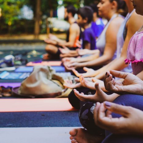 4 Ways to Build Trust as a Yoga Teacher